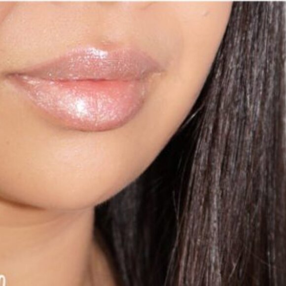 Last one! MAC VERY GO LIGHTLY lip gloss mini Lipglass new Rare - Picture 4 of 7